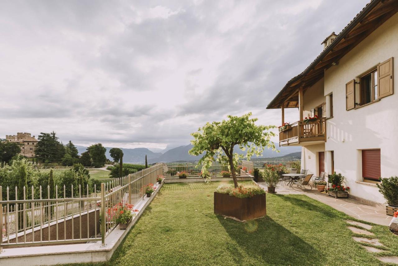 Weinberghof Villa Appiano Sulla Strada Del Vino Bagian luar foto